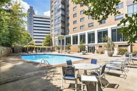Vakantiehuis Downtown Excellent View! Onsite Parking 1904