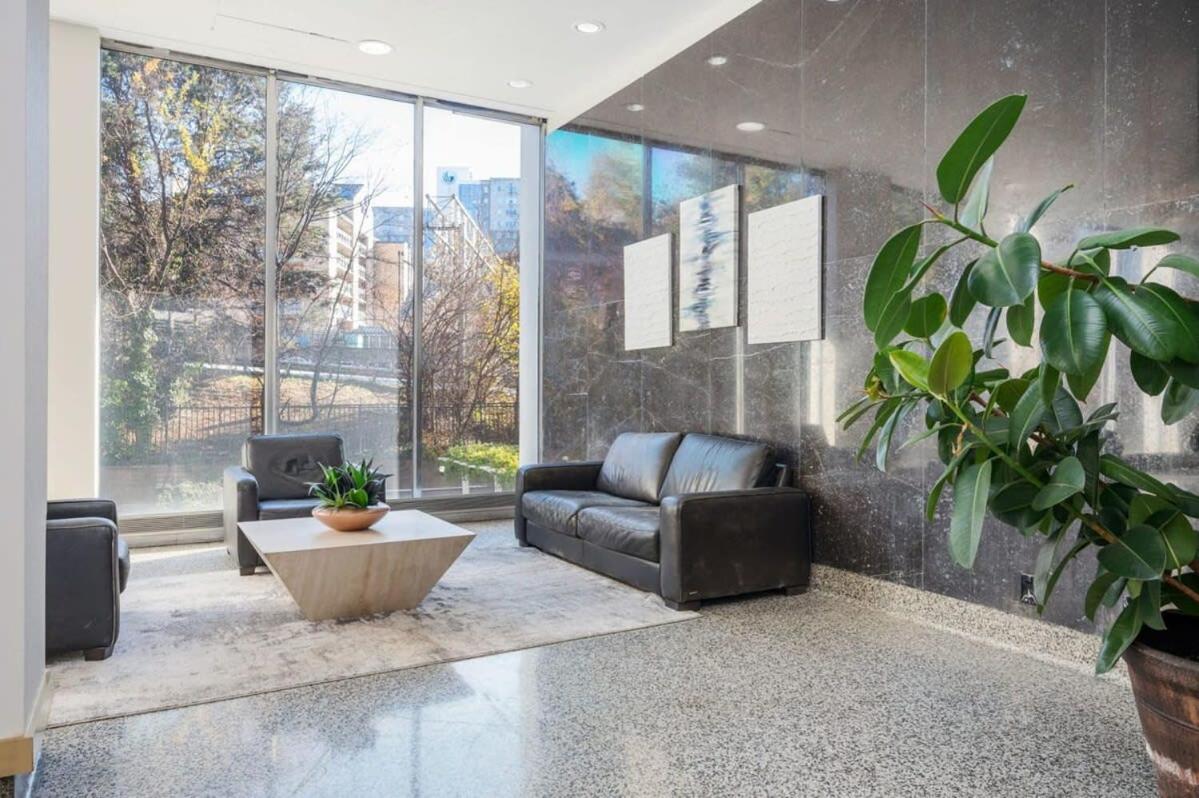 Vakantiehuis Downtown Excellent View! Onsite Parking 1904 *