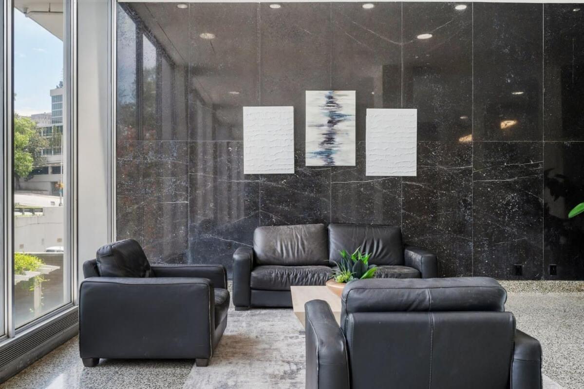 Vakantiehuis Downtown Excellent View! Onsite Parking 1904