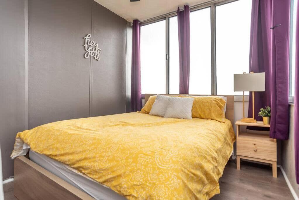 Vakantiehuis Downtown Excellent View! Onsite Parking 1904
